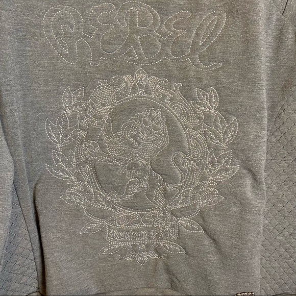 ✨rebel wilson for torrid gray quilted sweatshirt✨ - Picture 4 of 8